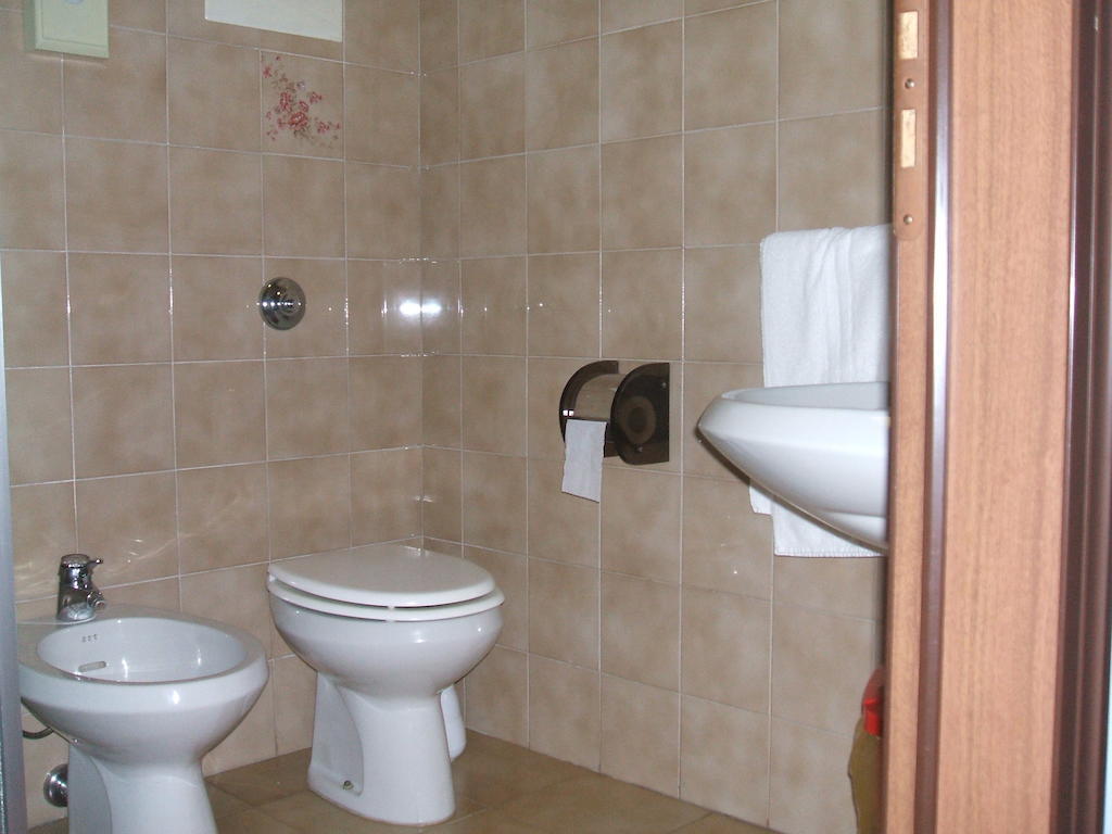 Hotel Ristorante Da Gianni Bovolone Habitación foto